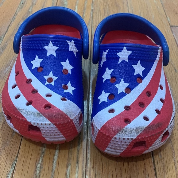 Boys Crocs American Flag Size 7 GUC - Picture 5 of 7
